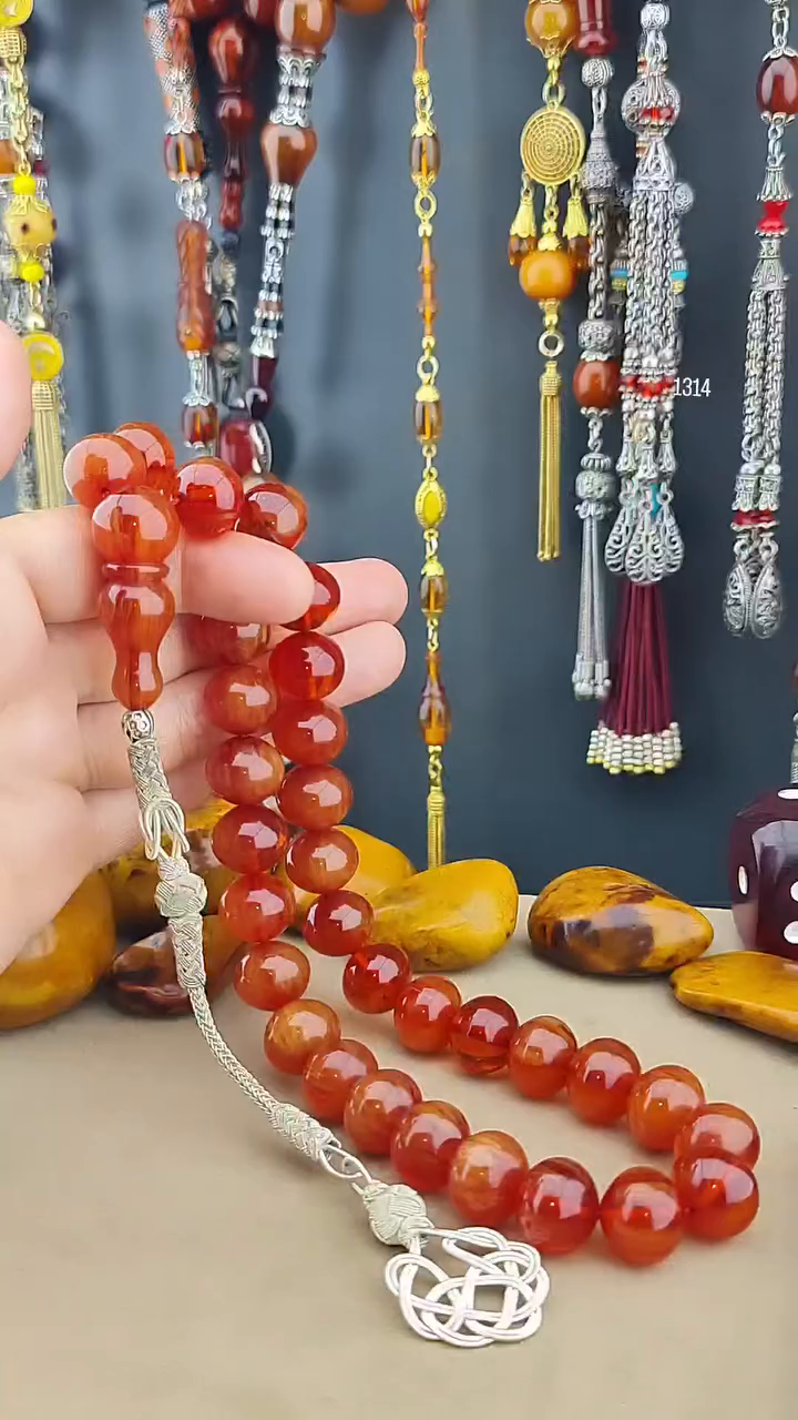 مسبحة كهرب مضغوط شغل يدوي - شرابة كازازية فضة خالص عيار 1000 (13×14 مم)