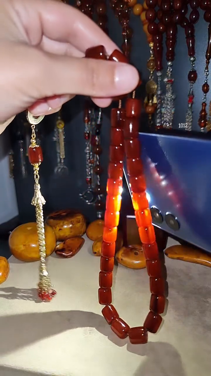 مسبحة كهرمان معجون مضغوط طراز ألماني | شرابة فضة عيار 925