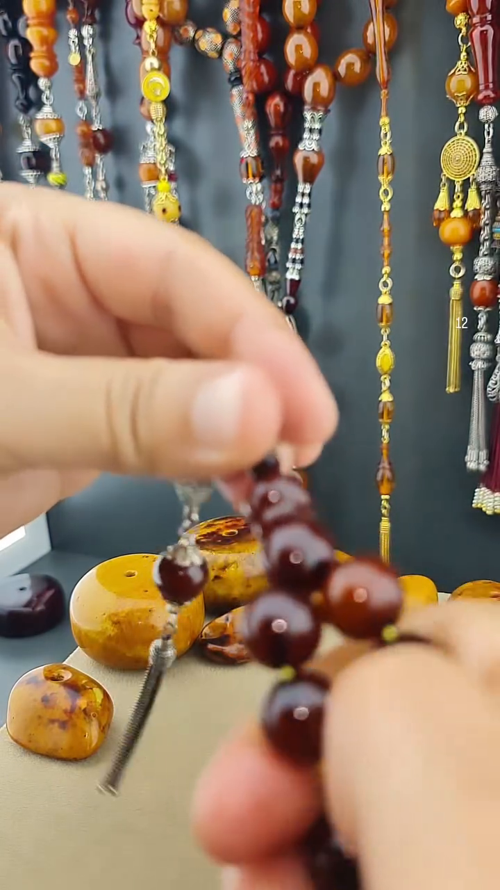 مسبحة كهرمان معجون مضغوط هش مقرمش | شرابة فضة عيار 925